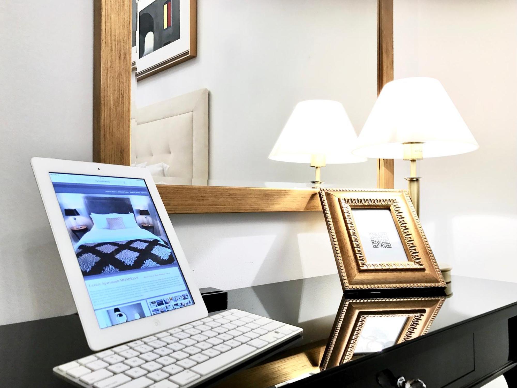Mondrian Luxury Suites Unesco Old Town Varsóvia Quarto foto
